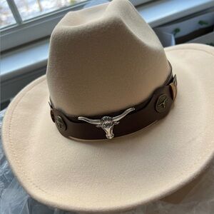 Fashion Hat. New. Never worn